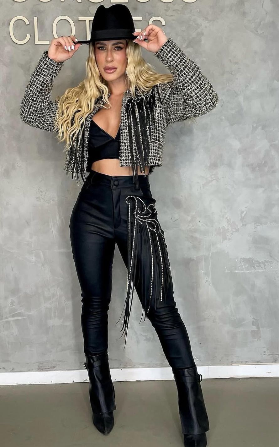 CONJUNTO LUANA