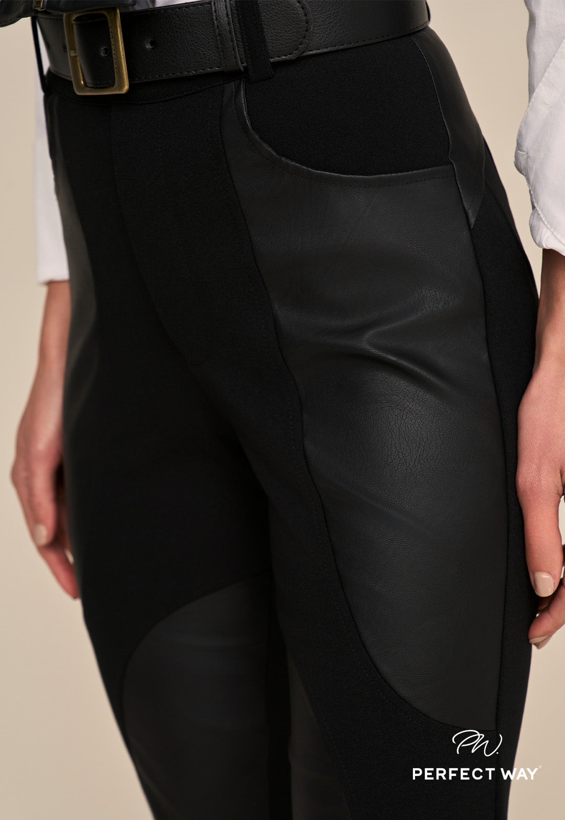 CALÇA MONTARIA FEMININA