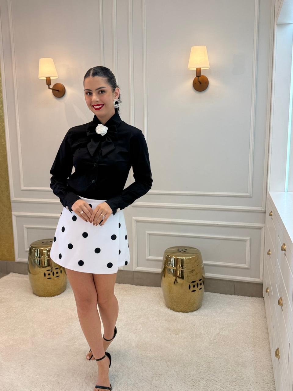 CAMISA PRETA TRICOLINE COM LAÇO CAMISA ADRIANA