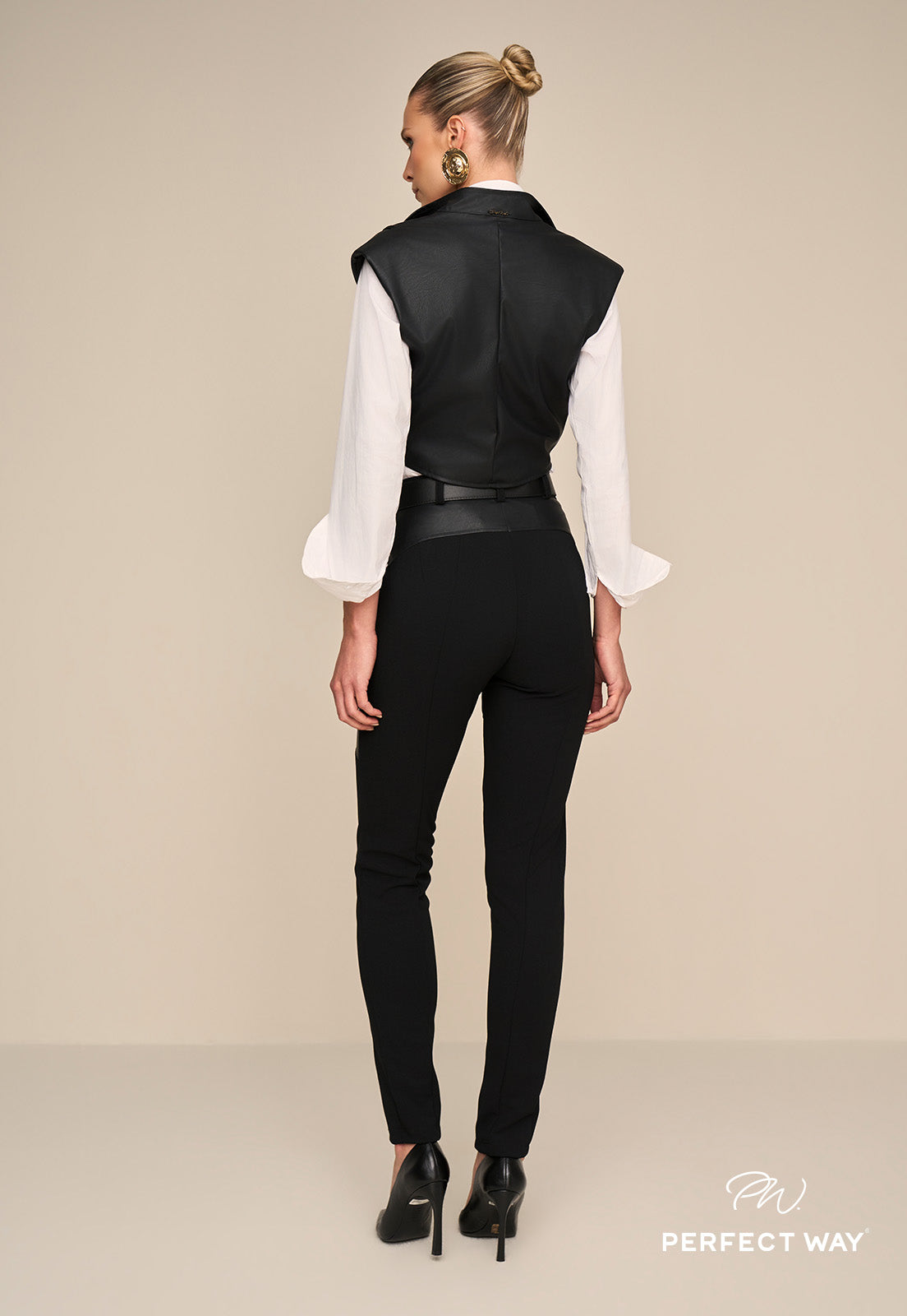CALÇA MONTARIA FEMININA