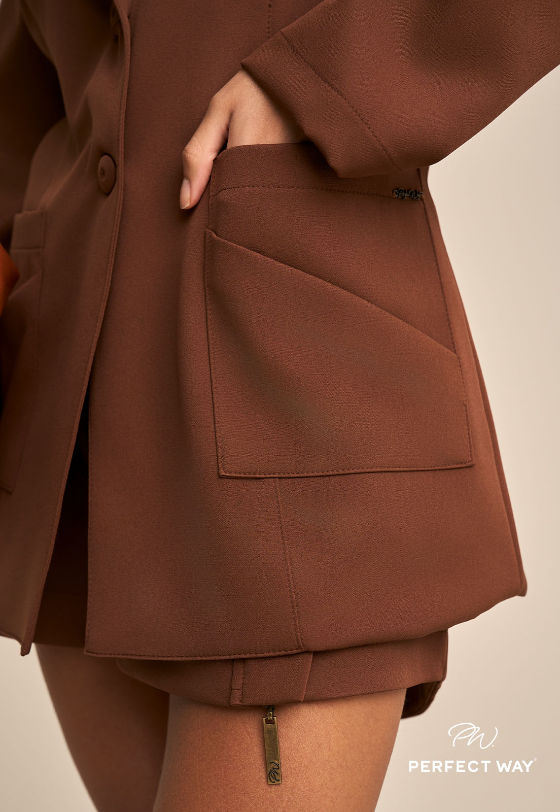BLAZER ABERTURA COSTAS FEMININO MARROM CAFÉ