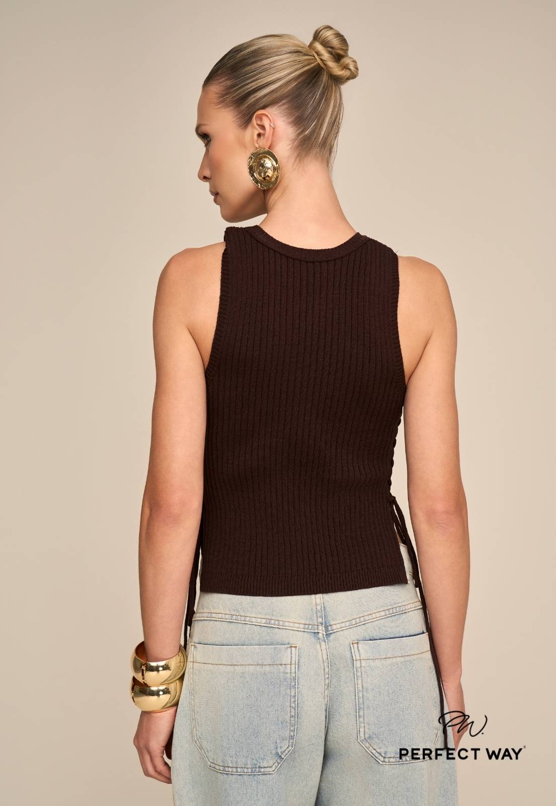 CROPPED TRICÔ ABERTO NAS LATERAIS FEMININO CACAU