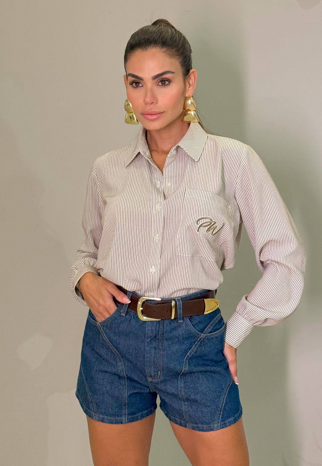 SHORTS JEANS COM RECORTES AZUL JEANS
