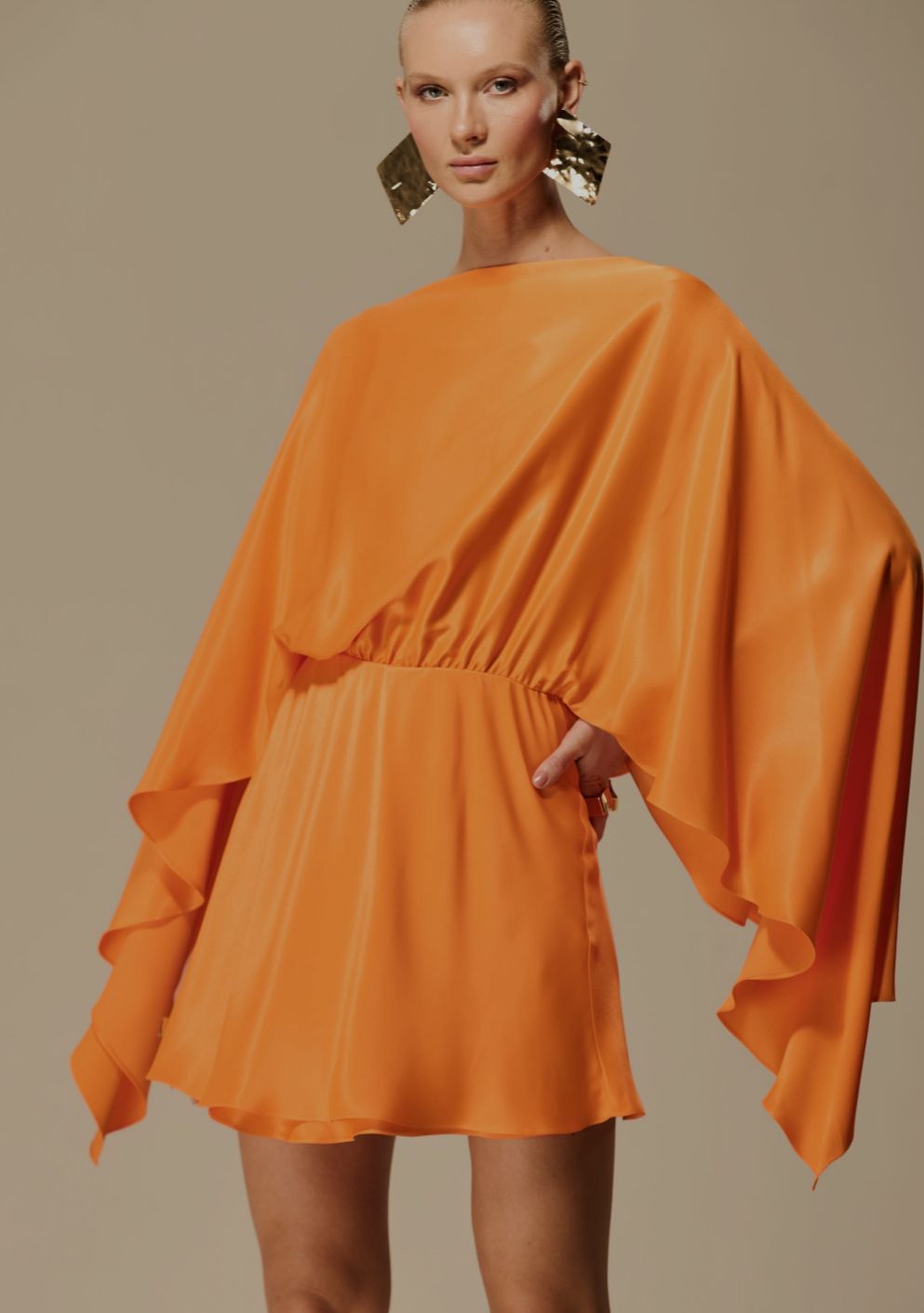 VESTIDO MANGA AMPLA TREPASSE COSTAS