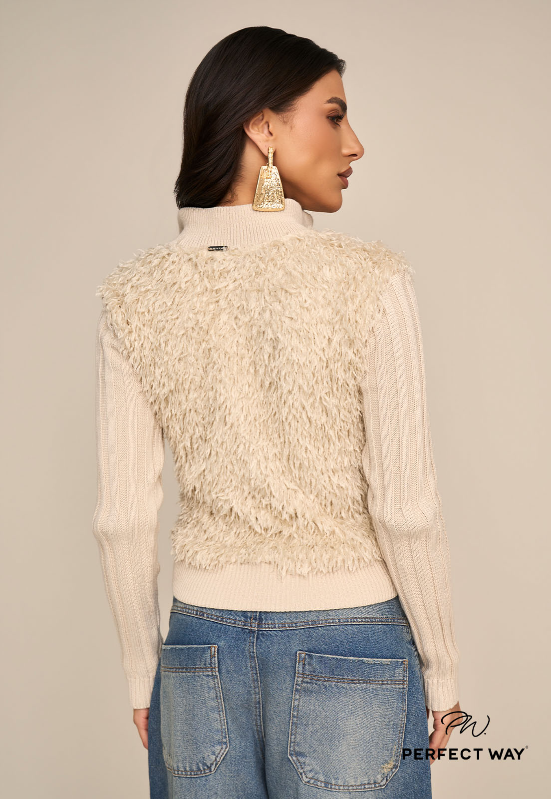 JAQUETA TEC PLUMAS C/ ZIPER MANGAS E COS EM cru