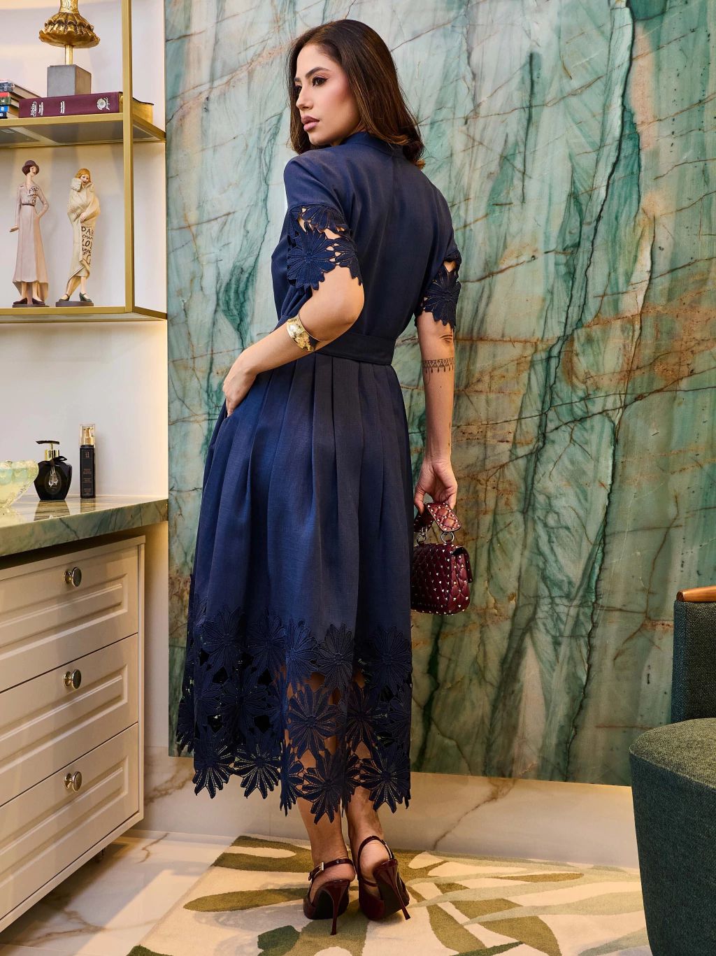 VESTIDO LINHO COM ENTREMEIO