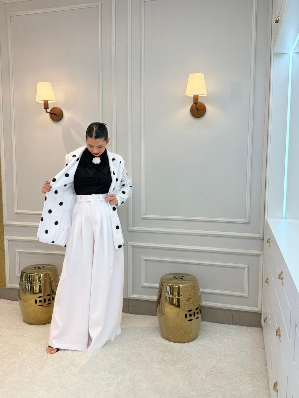 CALÇA BRANCA ESTAMORE CALÇA NEIA NO CORTE ALFAIATARIA