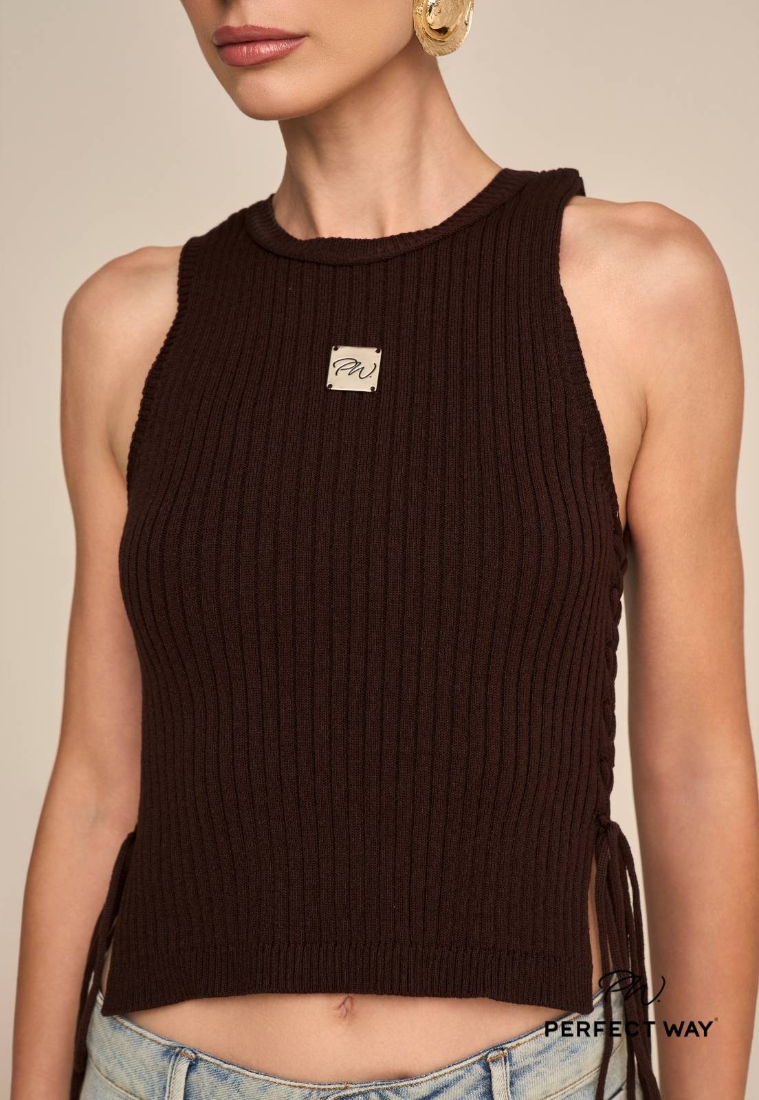 CROPPED TRICÔ ABERTO NAS LATERAIS FEMININO CACAU