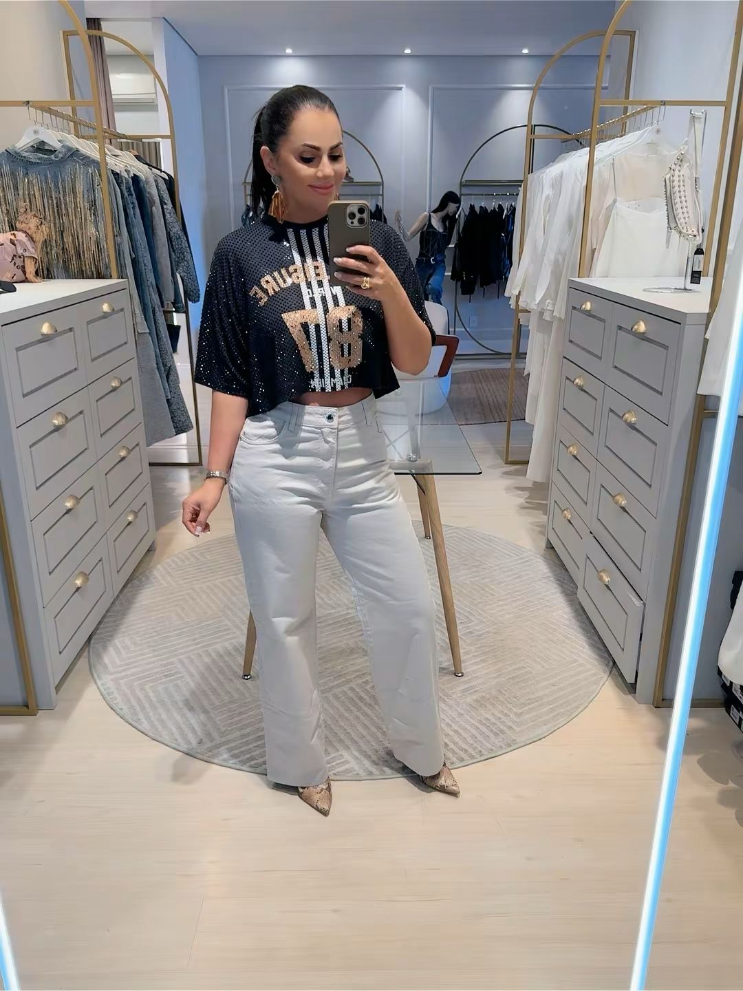 CALÇA CLARA COM CORTE RETO COLEÇÃO ESTAMORE