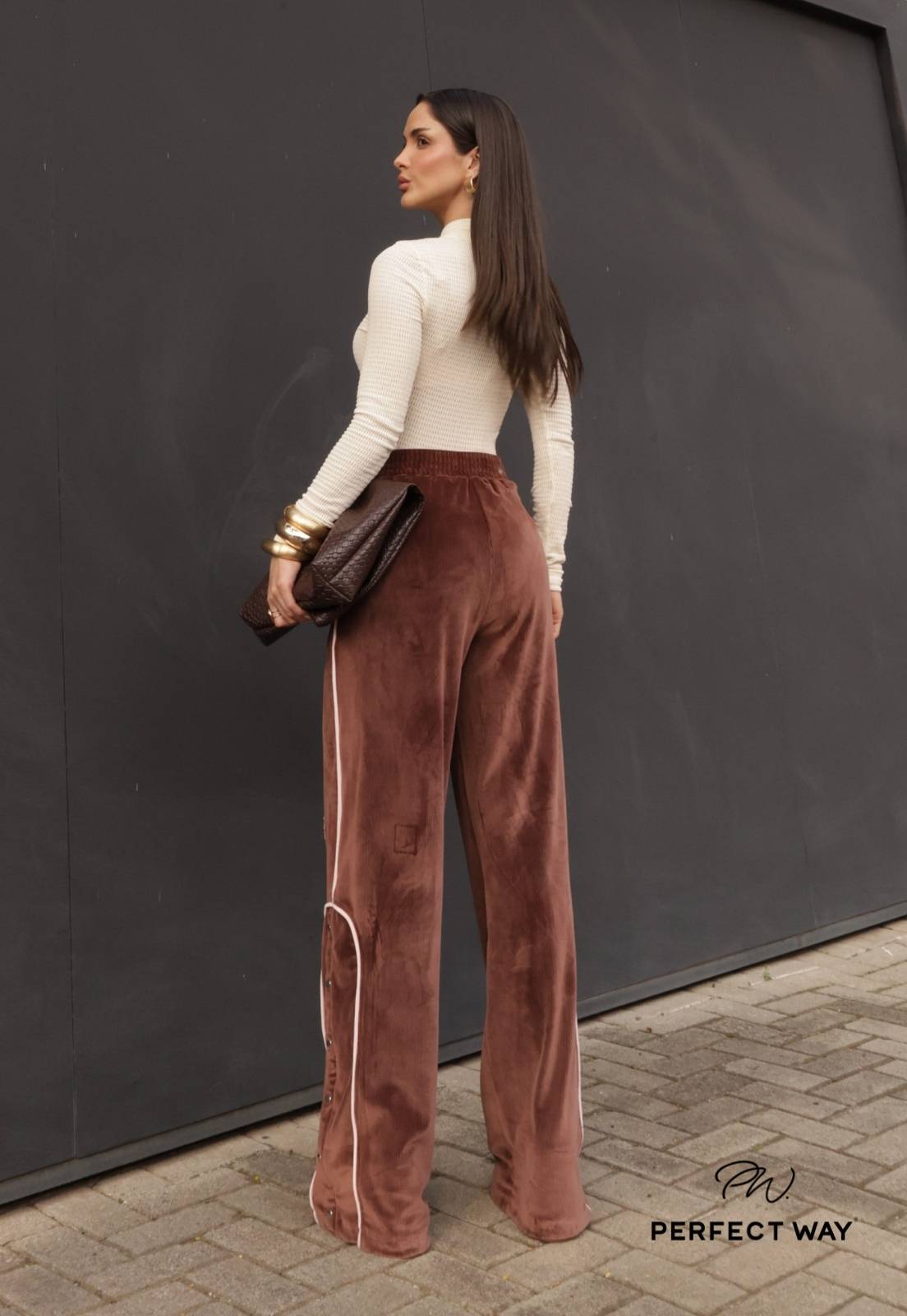CALÇA BORD INDUSTRIAL C/ VIVO FEMININA CACAU C/ ROSA