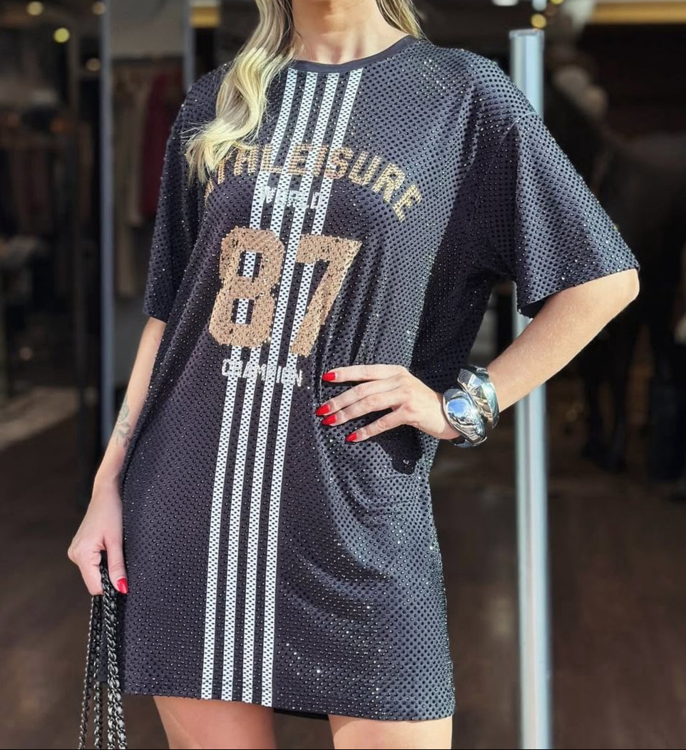 VESTIDO CURTO ATHLEISURE COM TRANSFER ESTAMPADO - CAOS