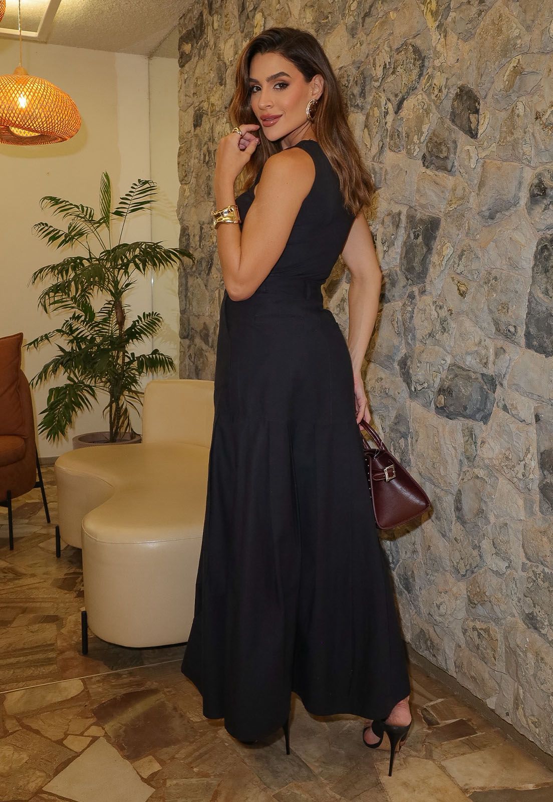 SAIA MAX MIDI BOLSO FACA LATERAIS FEMININA PRETO