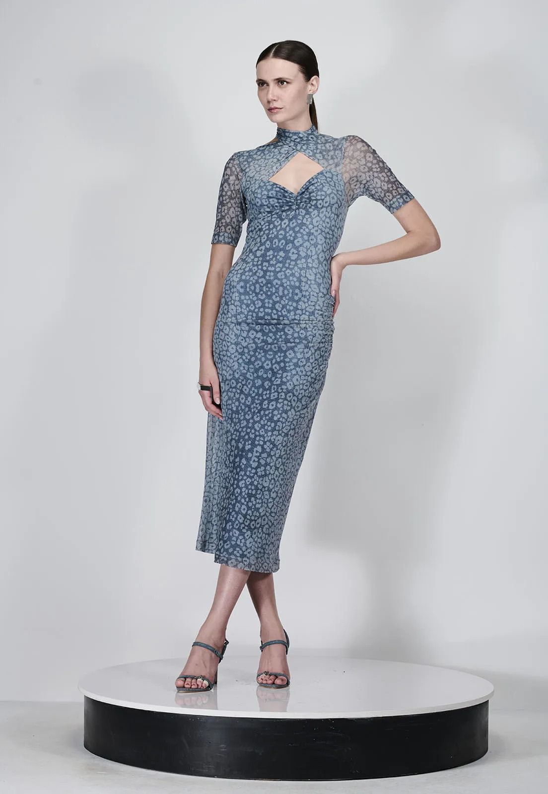 VESTIDO DE TULE DENIM LEOPARD ESTAMPADO - CAOS
