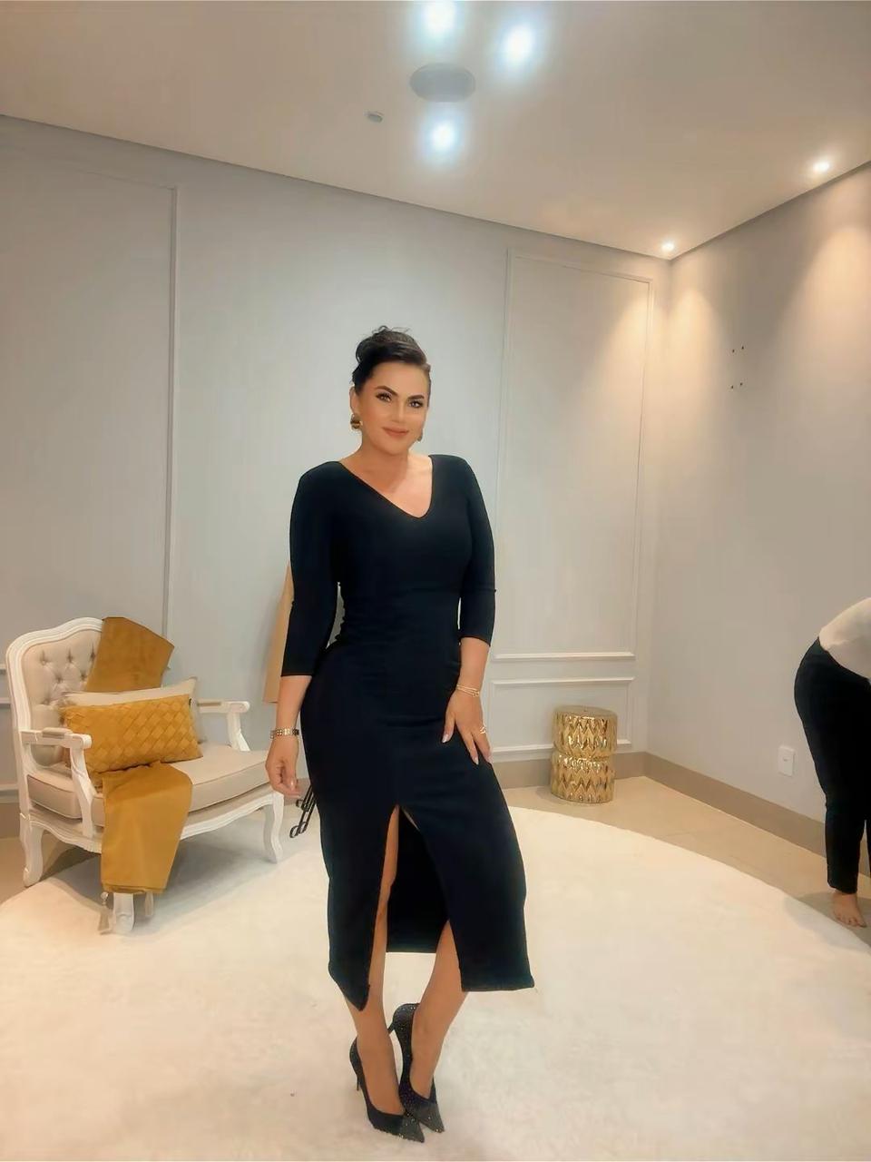 VESTIDO MIDI COM FENDA