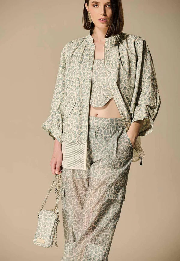 JAQUETA ESTAMPA WASHED  LEOPARD BARRA TELA