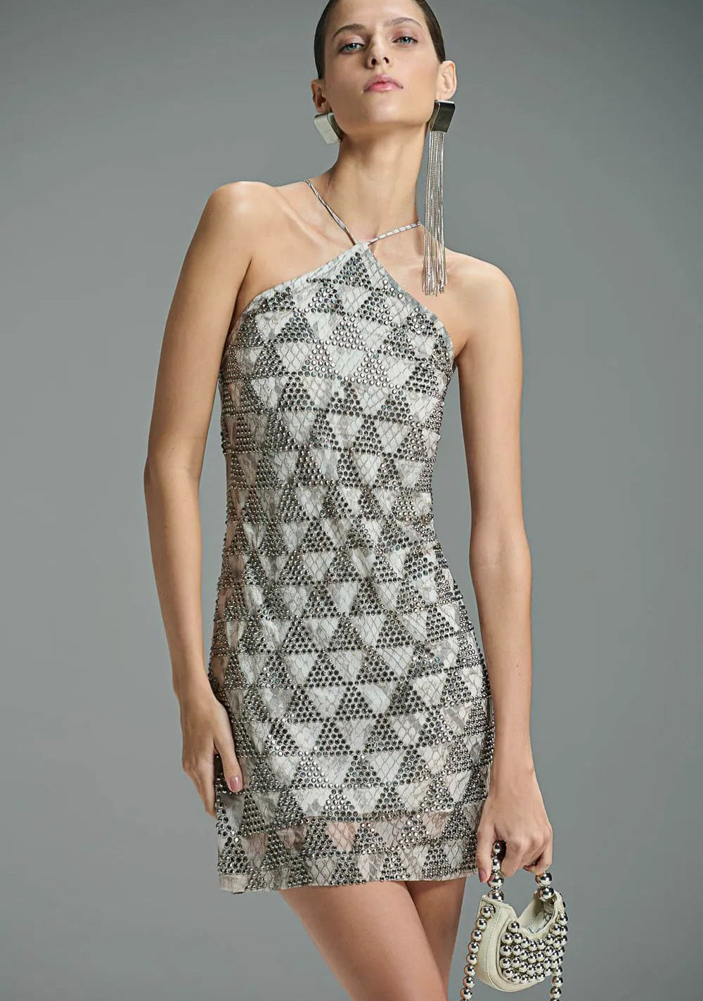 VESTIDO CURTO BORDADO - CAOS
