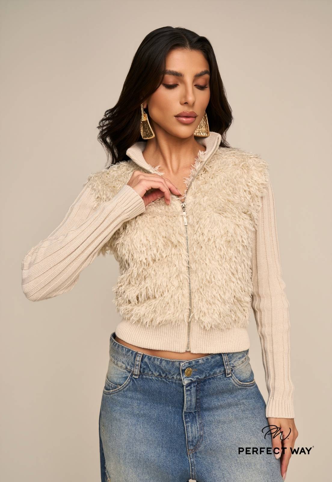 JAQUETA TEC PLUMAS C/ ZIPER MANGAS E COS EM cru