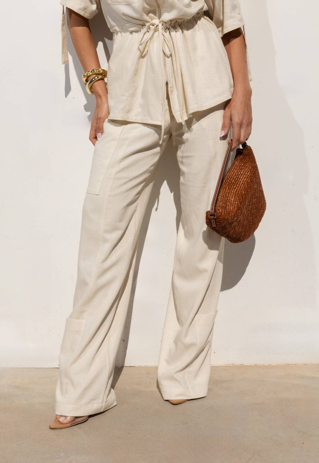 CALÇA COS ALTO C/ BOLSO AREIA
