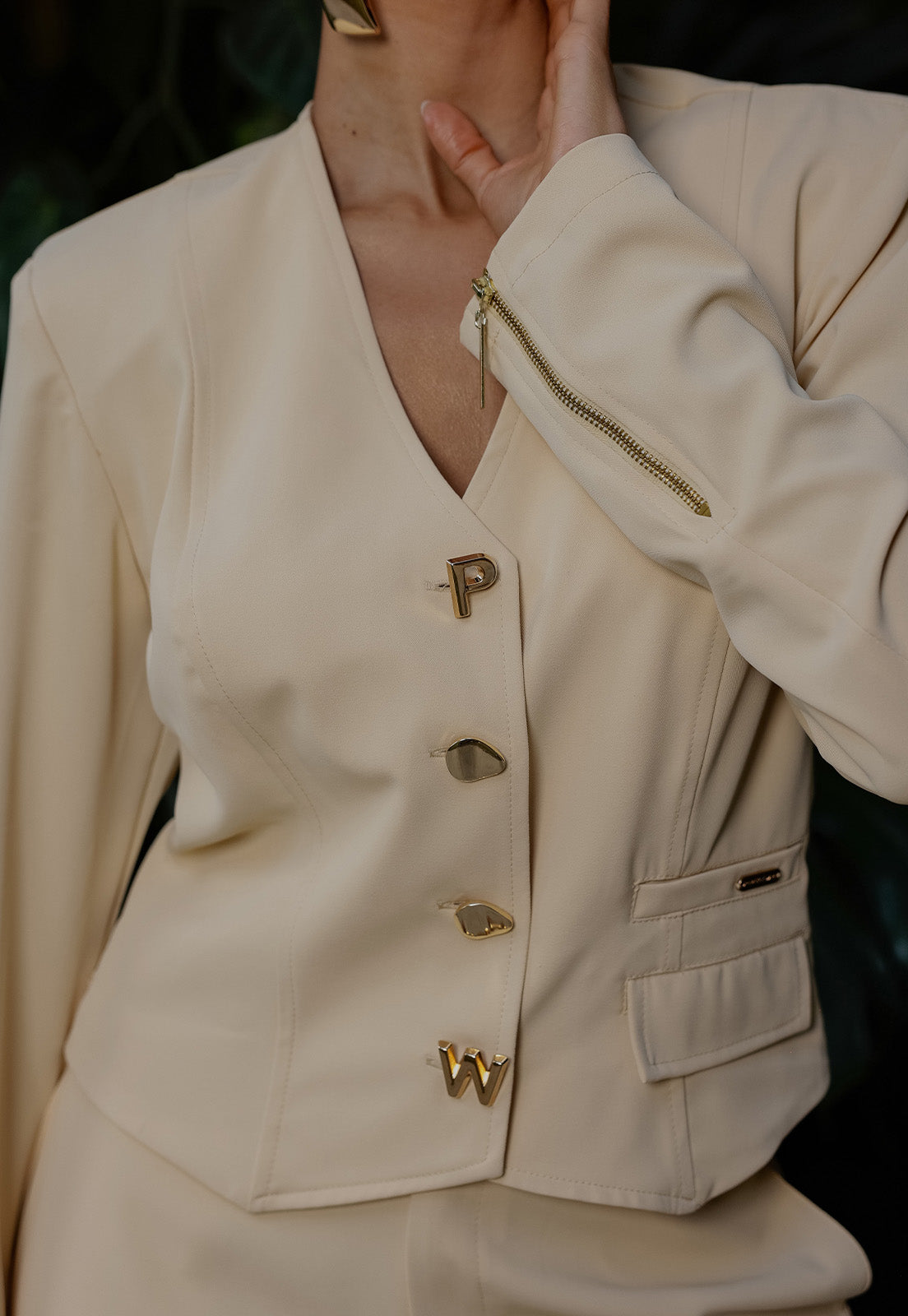 BLAZER SEM GOLA C/ BOTOES E METAIS FEMININO amarelo