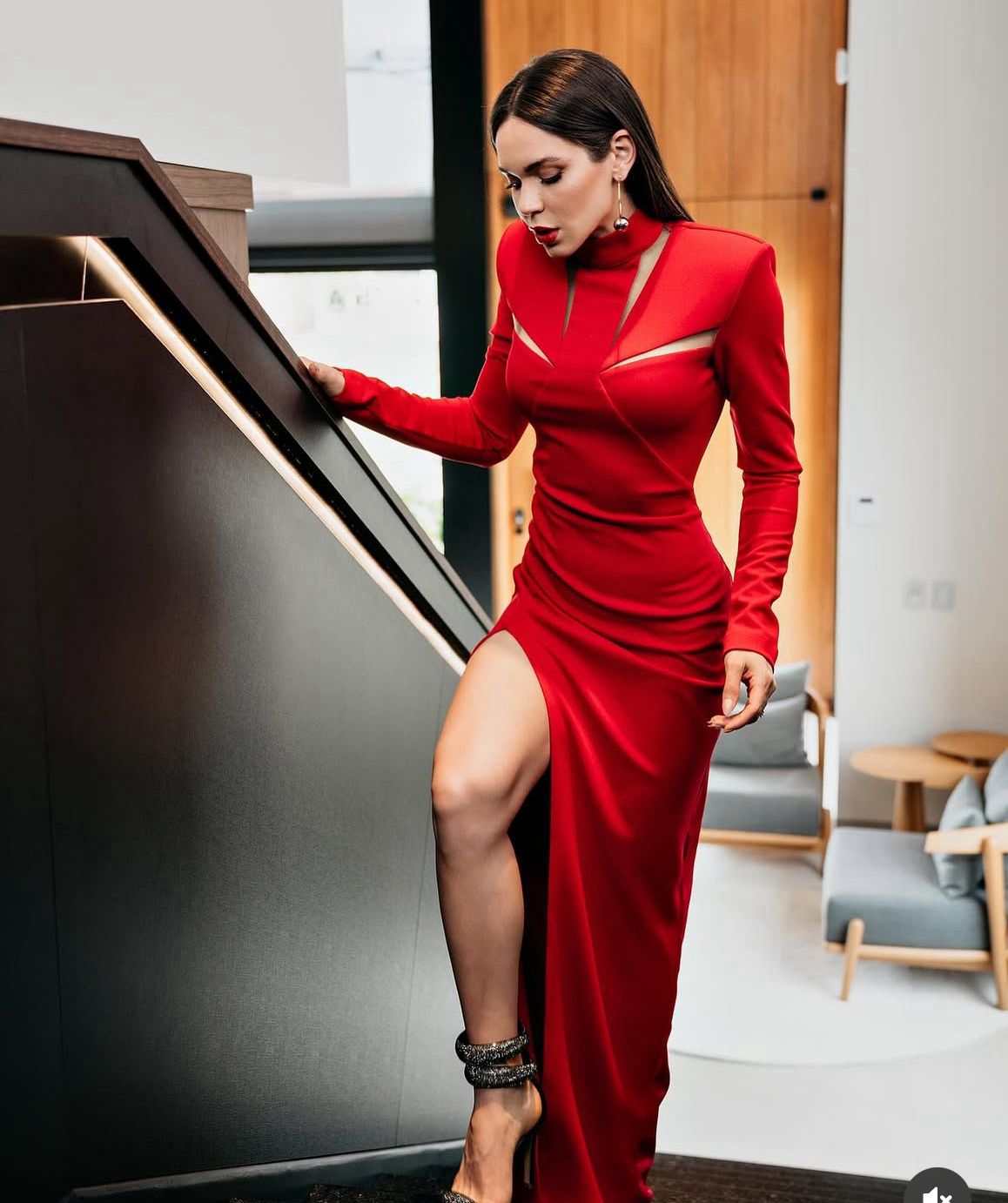 VESTIDO LONGO CUT OUT COM FENDA LATERAL - CAOS