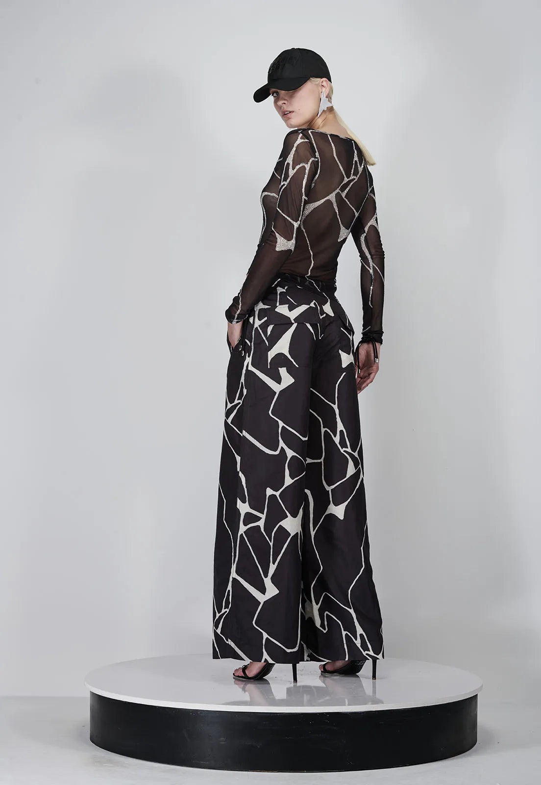 CALÇA DE NYLON GRAPHCS - CAOS