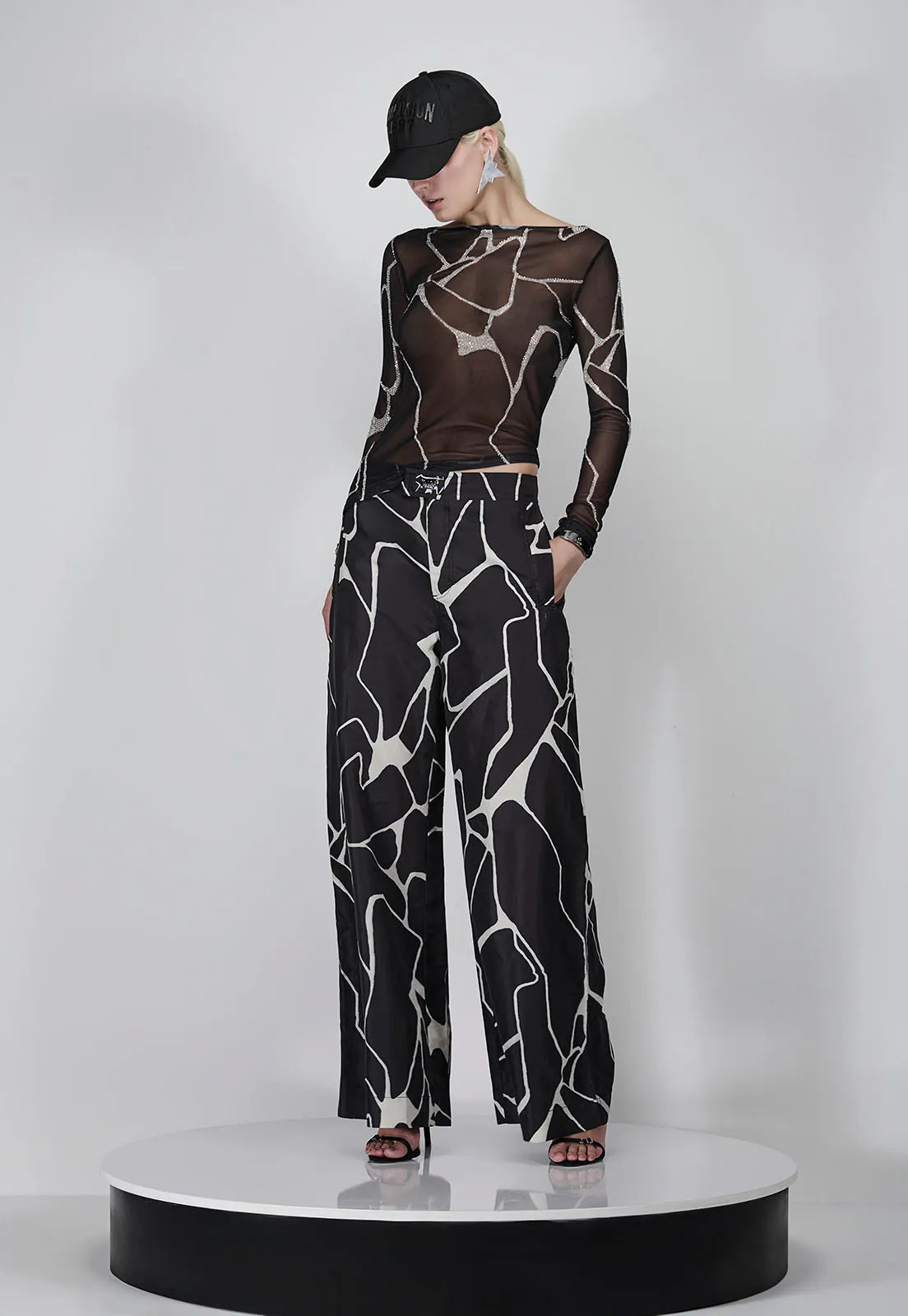 CALÇA DE NYLON GRAPHCS - CAOS