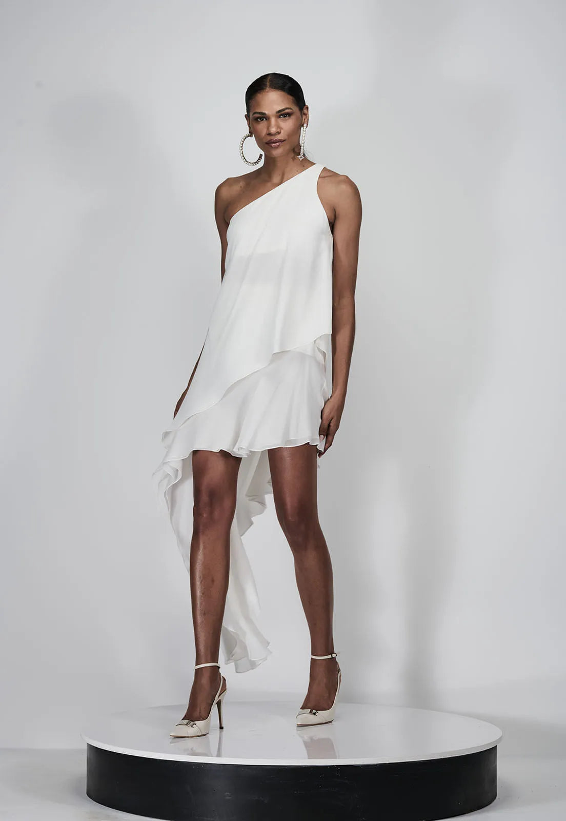 VESTIDO CURTO COM BABADOS TRANSFER - CAOS