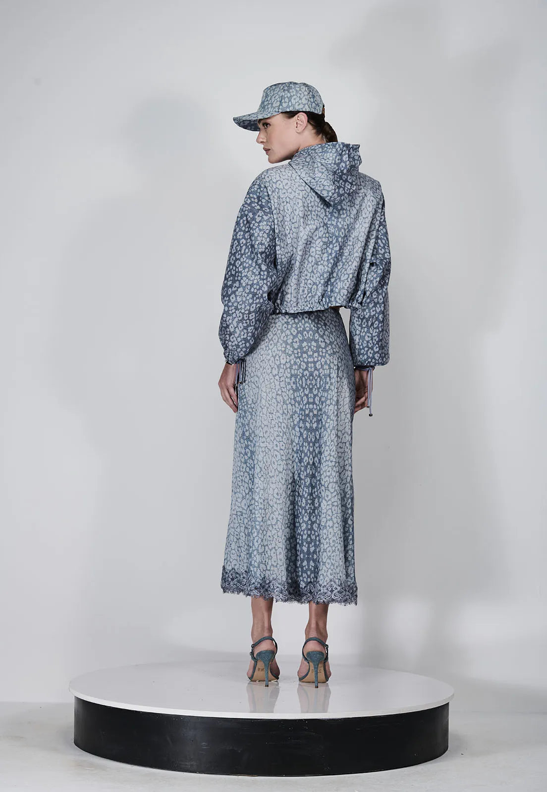 JAQUETA DENIM LEOPARD ESTAMAPADA - CAOS
