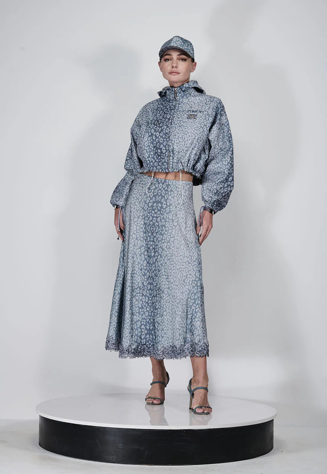 JAQUETA DENIM LEOPARD ESTAMAPADA - CAOS