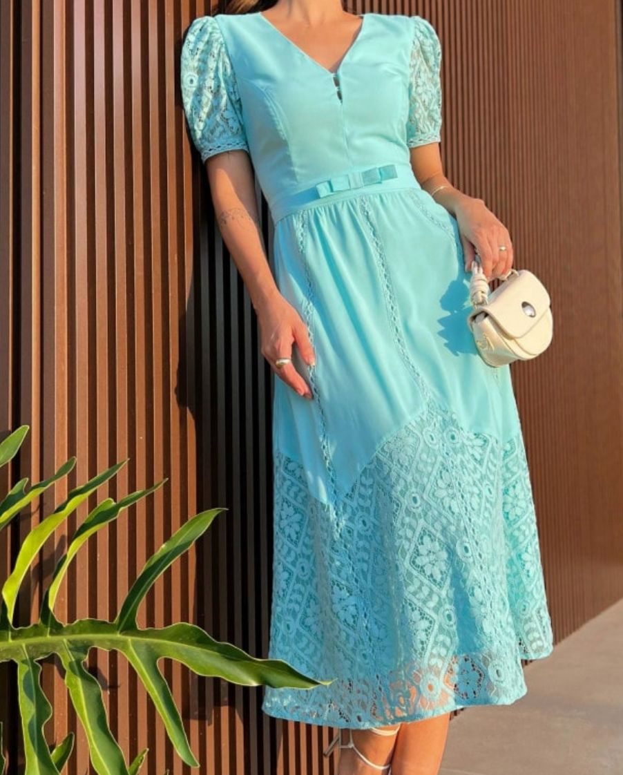 VESTIDO CHIFFON DETALHE DE RENDA E ENTREMEIOS - LUZIA FAZZOLLI