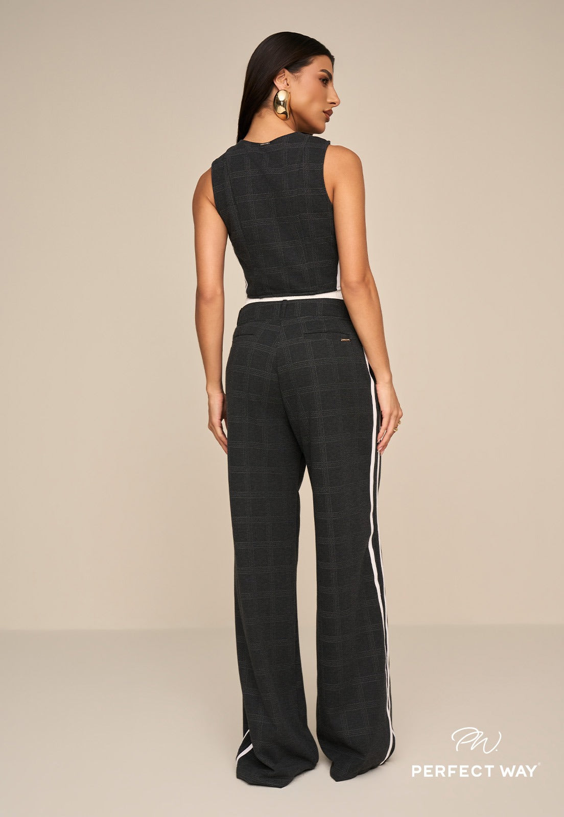 CALÇA TEC PADRAO QUADRICULADO C/ GALÃO FEM PRETO