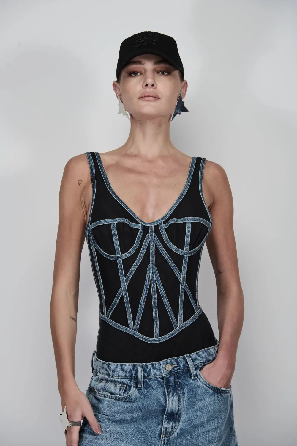 BODY DE TULE COM VIES JENS - CAOS