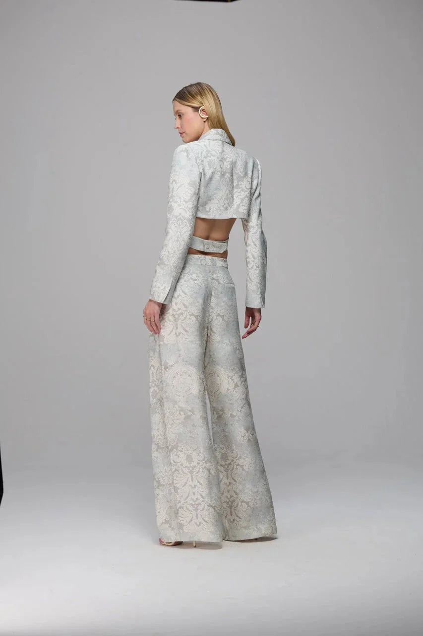 Conjunto texture blazer cropped com barra transpassada e calça wide leg