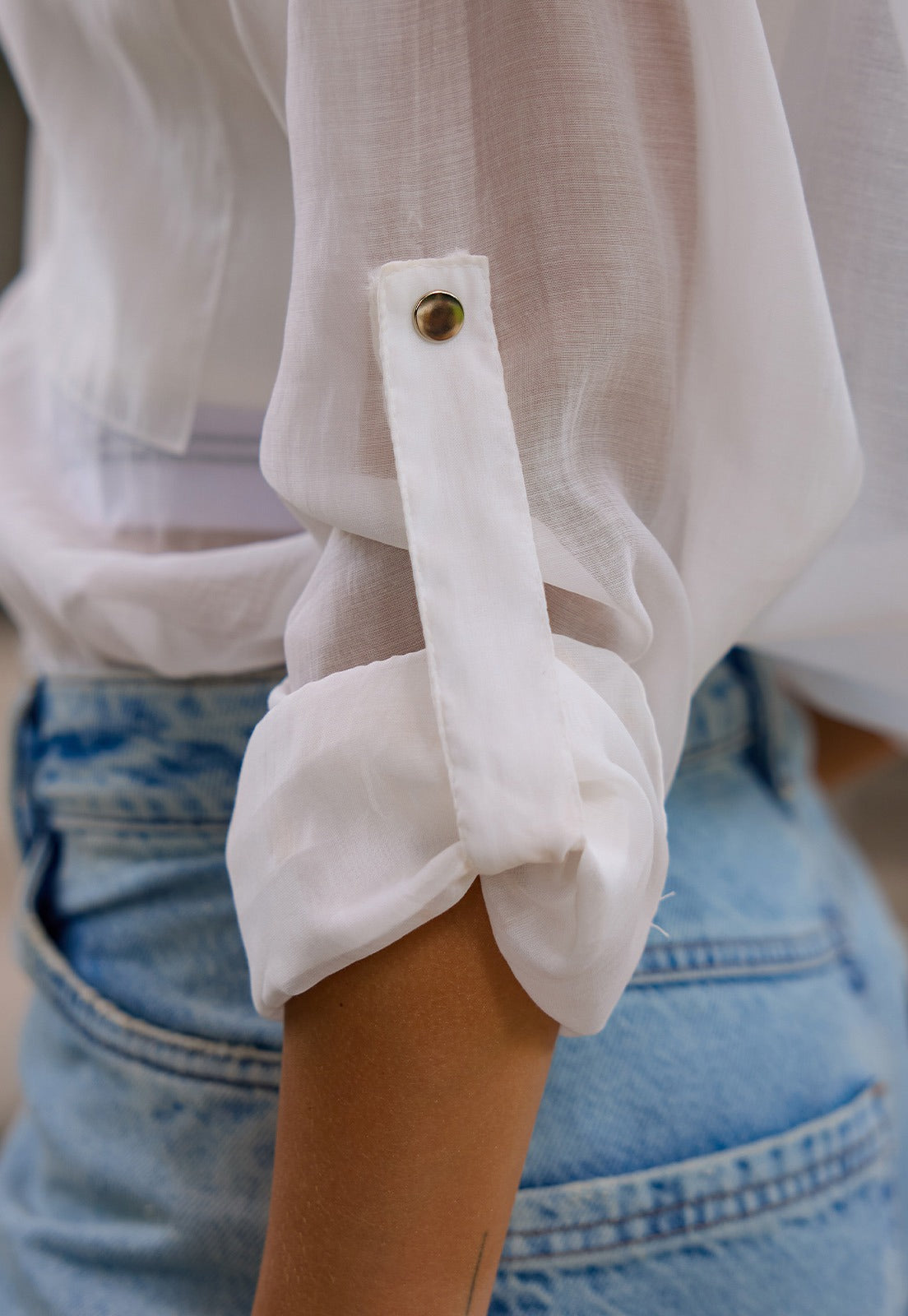 CAMISA TEC ORGANZA DET MARTINGALE C/ BOLSOS OFF WHITE