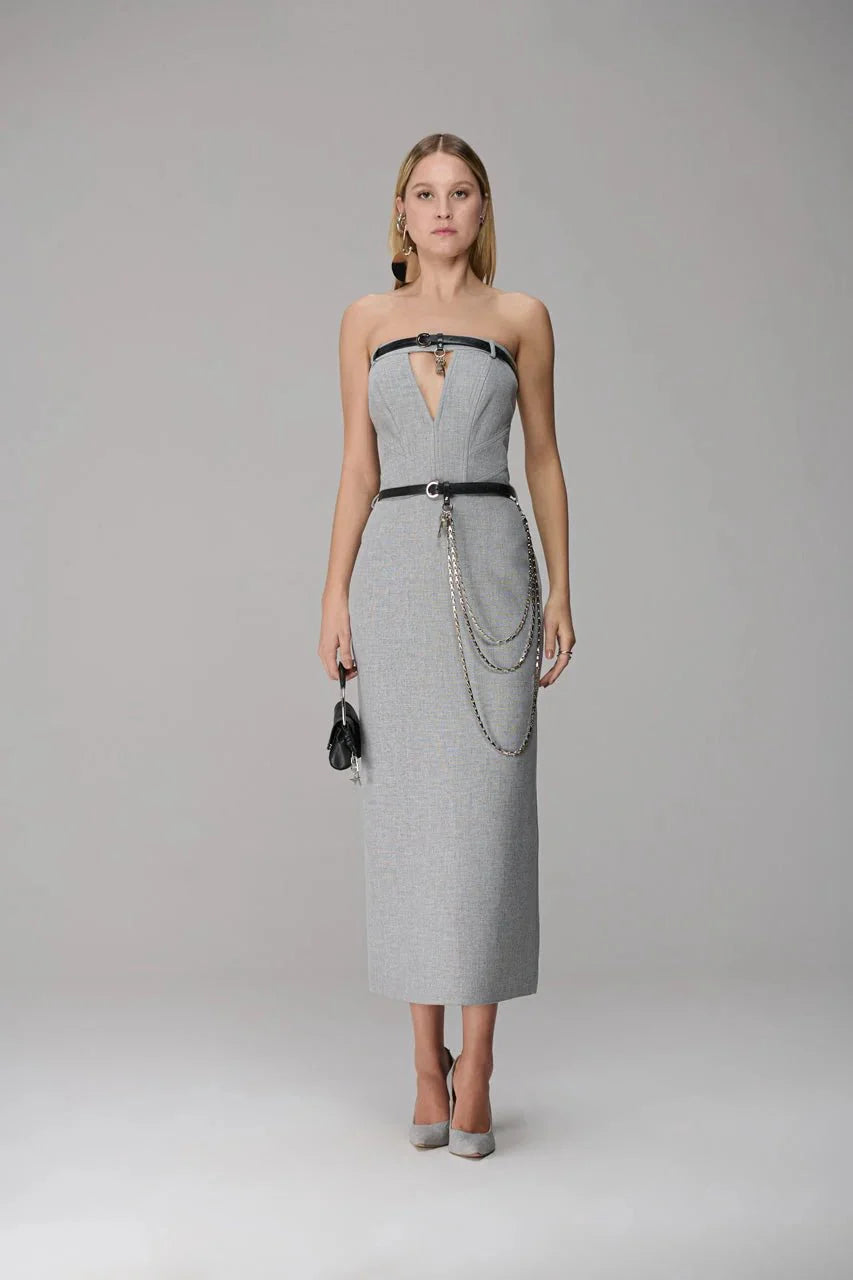 Vestido strapless passantes couro